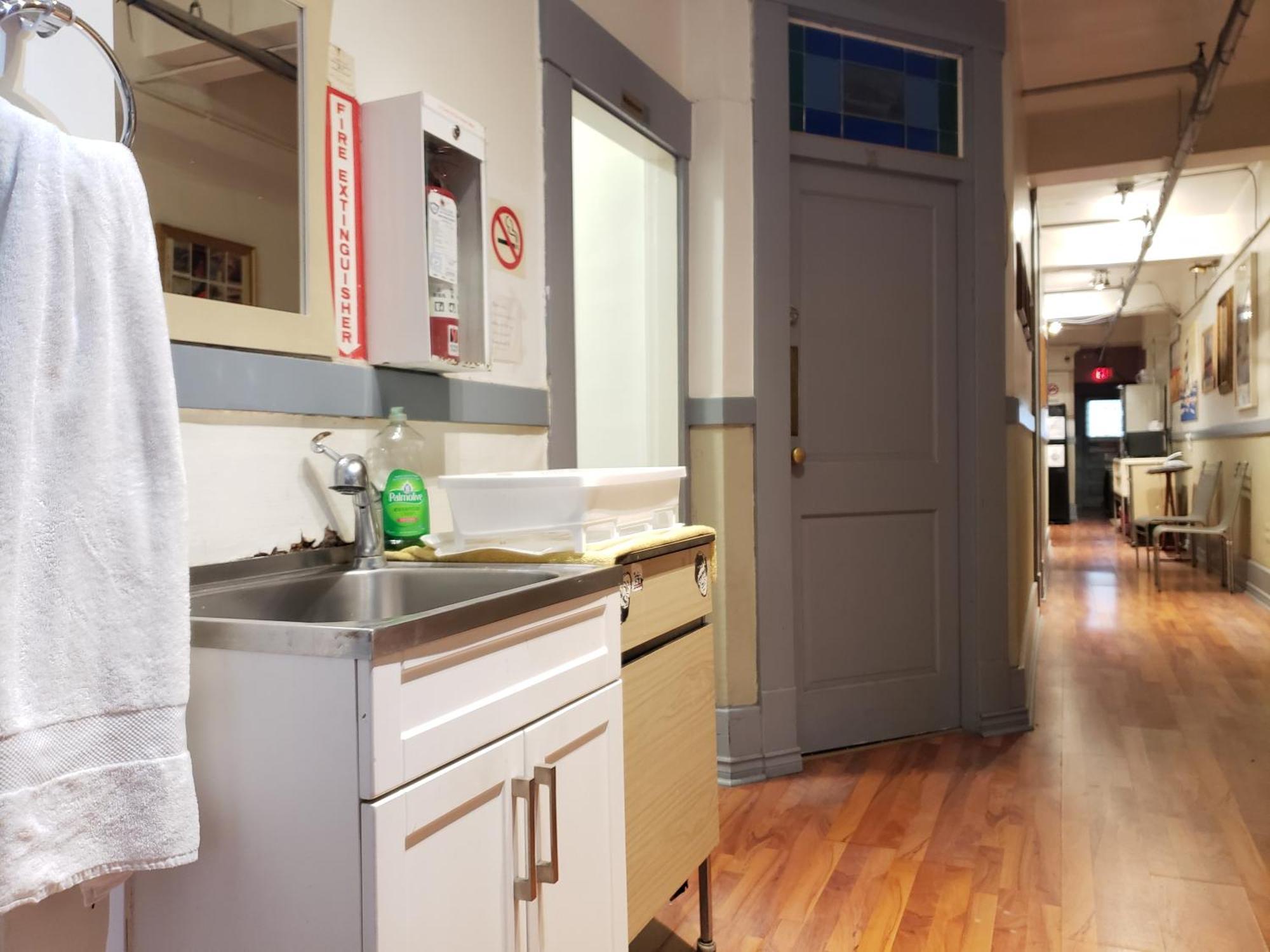 St Clair Hostel Βανκούβερ Εξωτερικό φωτογραφία